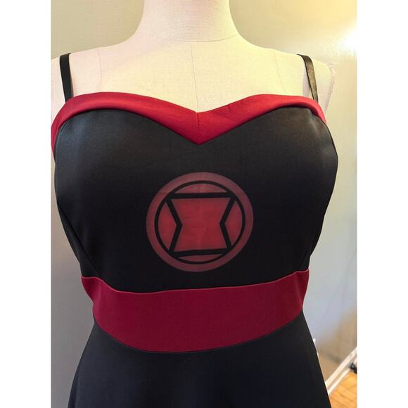 Torrid Plus Size 3 Marvel Comics Black Widow Cosplay Costume Dress Her Universe - Picture 2 of 5